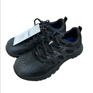 Women’s 6.5 steel toe work shoes NWT! Never worn still have tags on them.